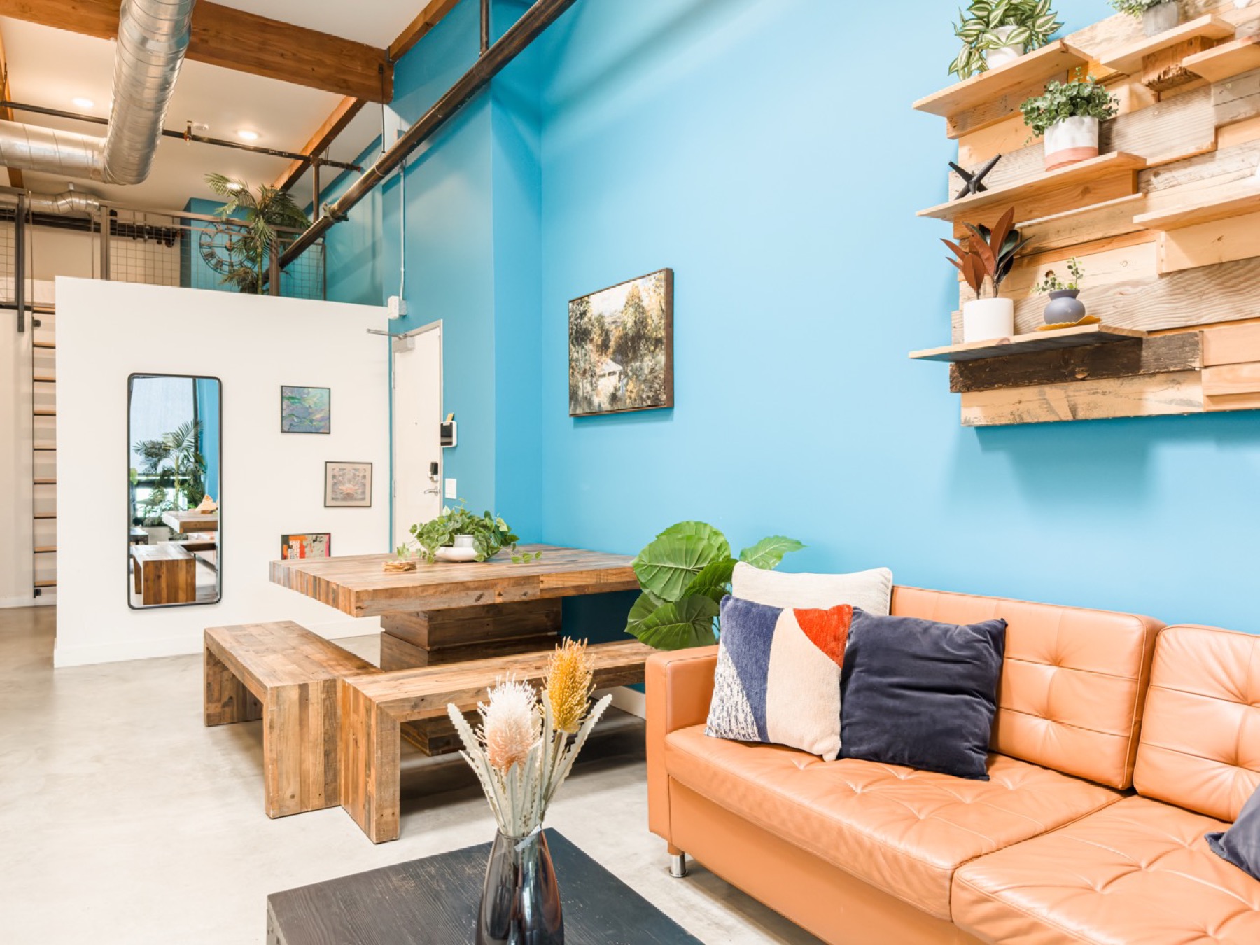 Loft 201