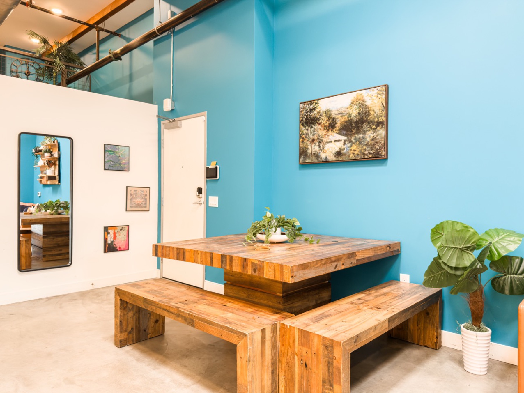 Loft 201
